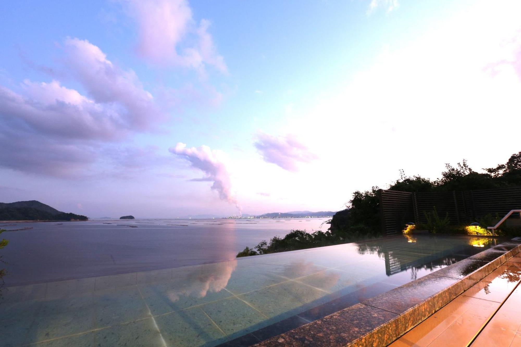 Miyahama Grand Hotel Hatsukaichi Exterior foto